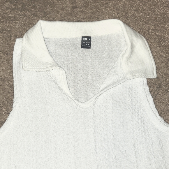 SOLD SHE IN Cream Colored Collared Sleeveless Top - Super Stretchy - Picture 3 of 6